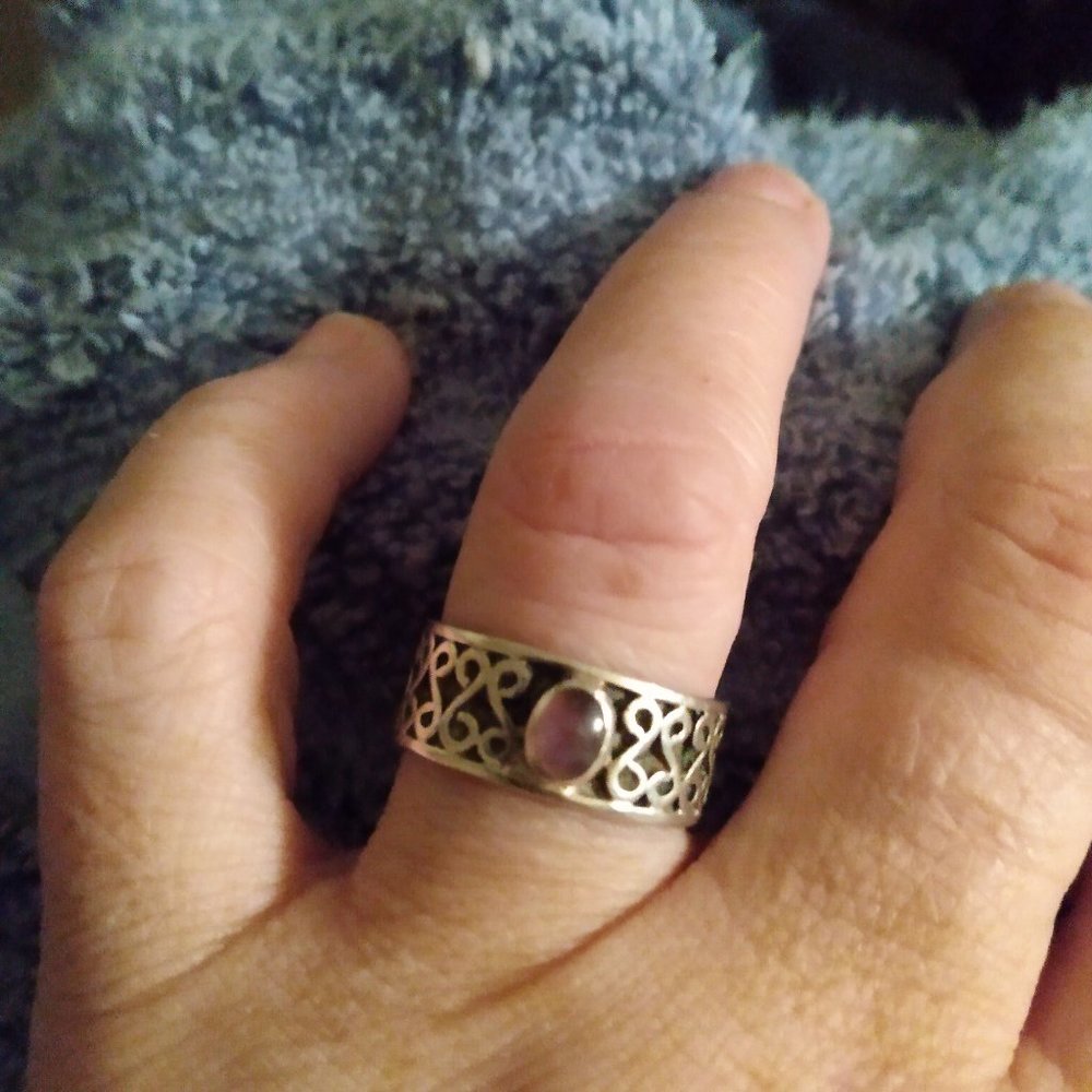 Vintage Sterling Silver Celtic design band ring with oval amethyst stone